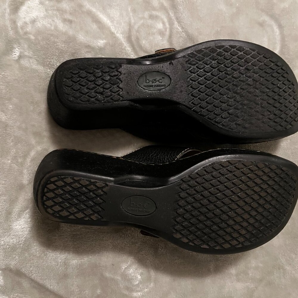 LIKE NEW / Gently Used} boc Women's Slip On, Wedge Sandals, Size 9 - Picture 3 of 9